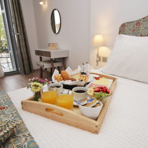lagadas feminine care retreat